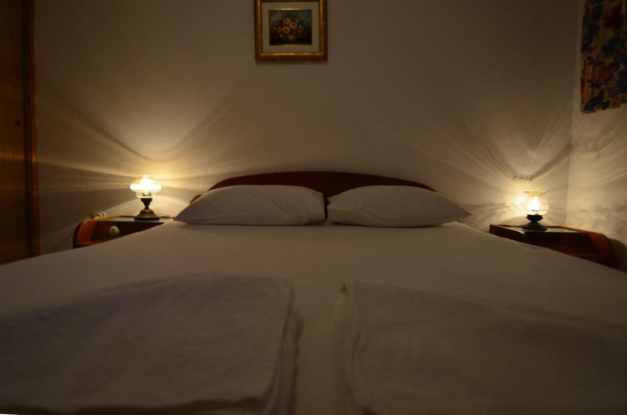 Buntin Apartments Primošten Екстериор снимка