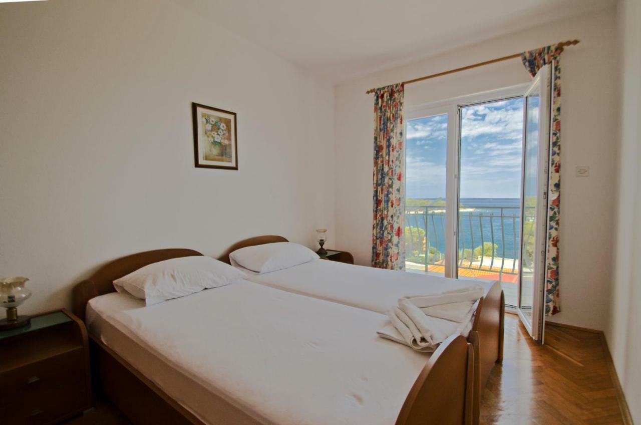 Buntin Apartments Primošten Екстериор снимка